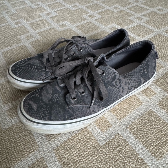 Vans Gray Snake Print Canvas Skate Sneakers Lace Up Low Top Shoes Size 9 - Picture 10 of 12